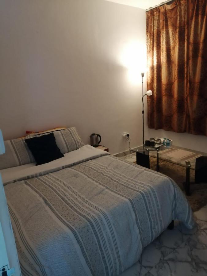 Tanih Place Abu Dhabi Bagian luar foto